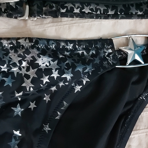 Victorias Secret Bikini Set - Picture 3 of 9